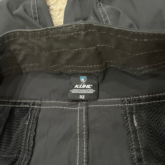 Kuhl Men's Dark Gray Flat Front Shorts - Picture 8 of 9